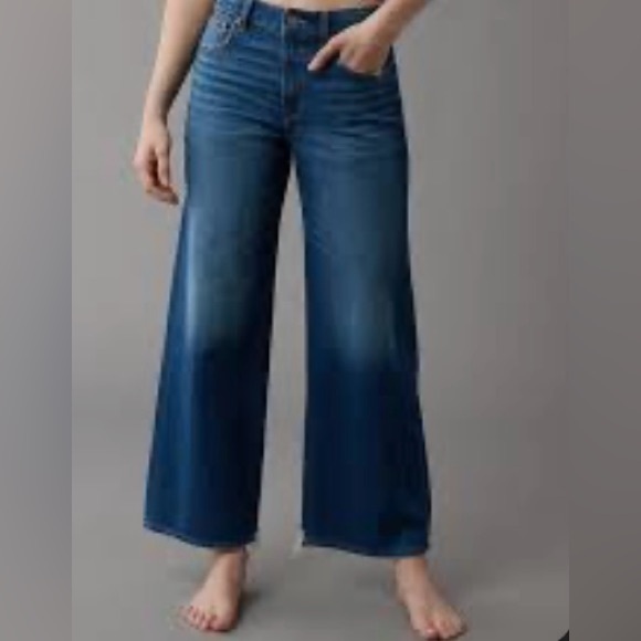 American Eagle Super High Rise Wide-Leg Jeans  NWT - Picture 1 of 5